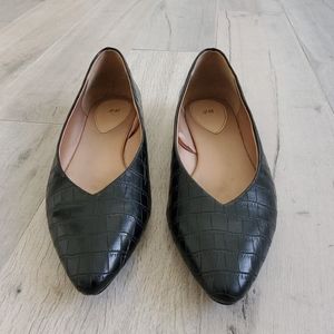 BLACK FLAT SHOES